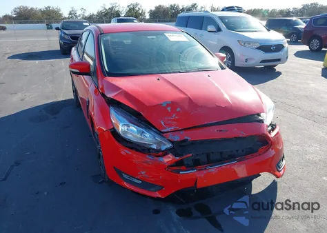 2016 Ford Focus Se z USA, uszkodzony, nr VIN 1FADP3F23GL235353